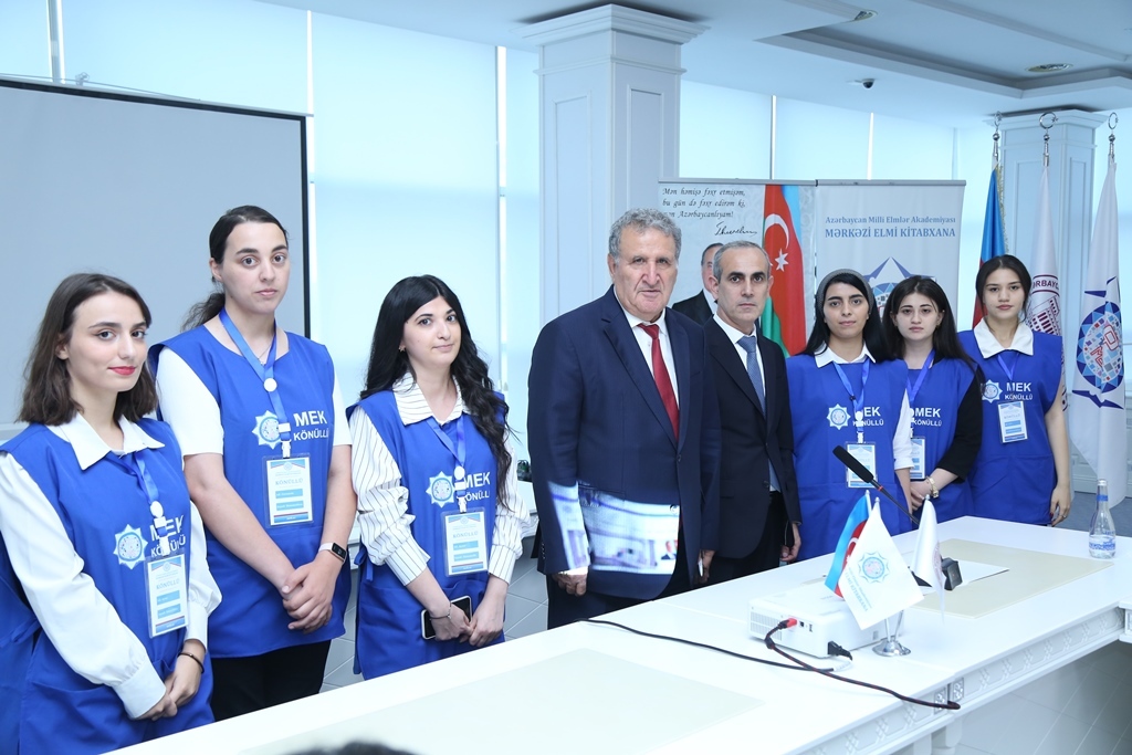 AMEA-nın prezidenti akademik İsa Həbibbəyli Beynəlxalq Könüllülər Günü münasibətilə "MEK könüllüləri"ni təbrik edib